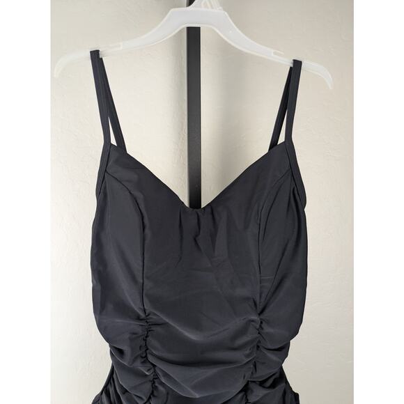 Cupshe black Alluring One-Piece Swimsuit with Lace-Up Back Detail - Picture 5 of 9